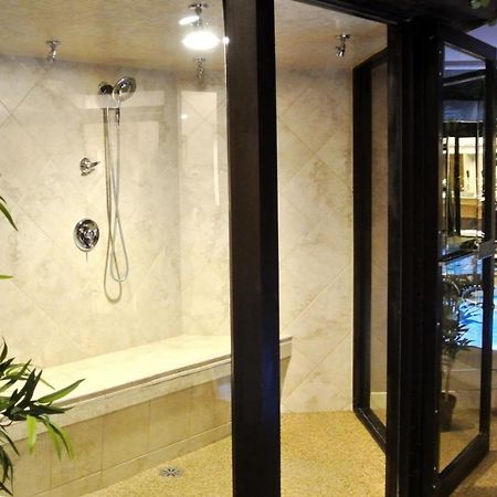 Sybaris Pool Suites Frankfort - Adults Only Ngoại thất bức ảnh